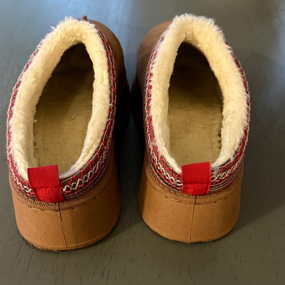 UGG Brown Platform Slippers with Red Trim - Picture 2 of 5